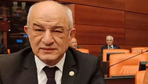 CHP’li vekil Saadet Partisi’ne geçti: Meclis’te Saadet grubu devam edecek